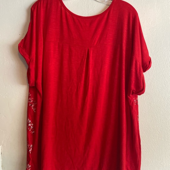 3X. Red Pattern Shirt. - Picture 2 of 4